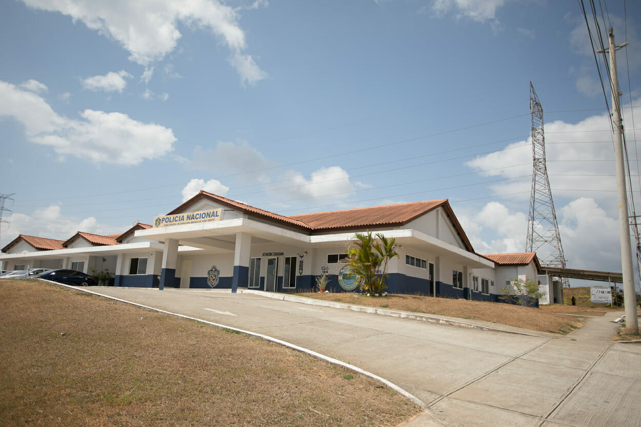 Edificio de la Policía Nacional en Brisas del Golf Arraiján.