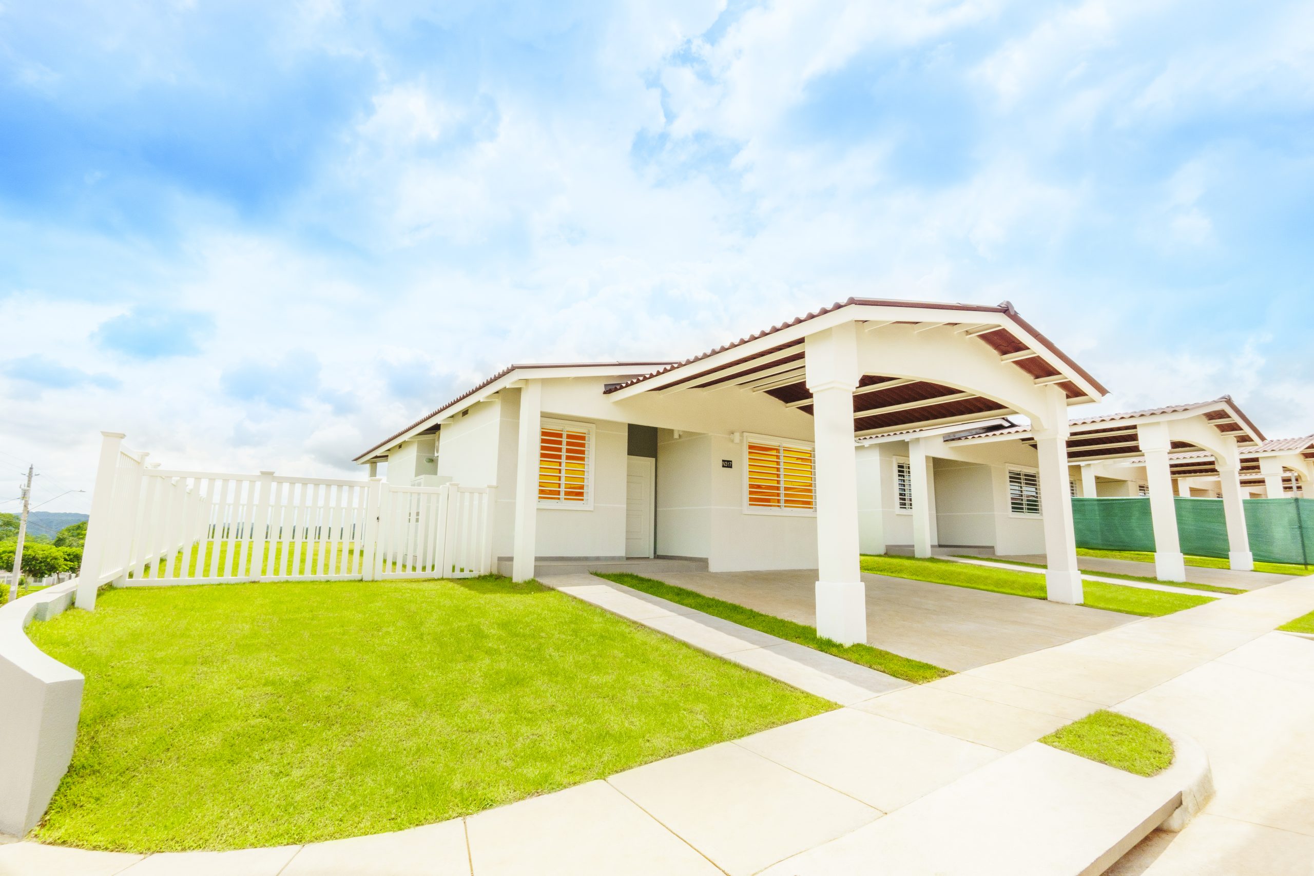 Fachada del modelo de vivienda Amaia en Brisas del Golf Arraiján.