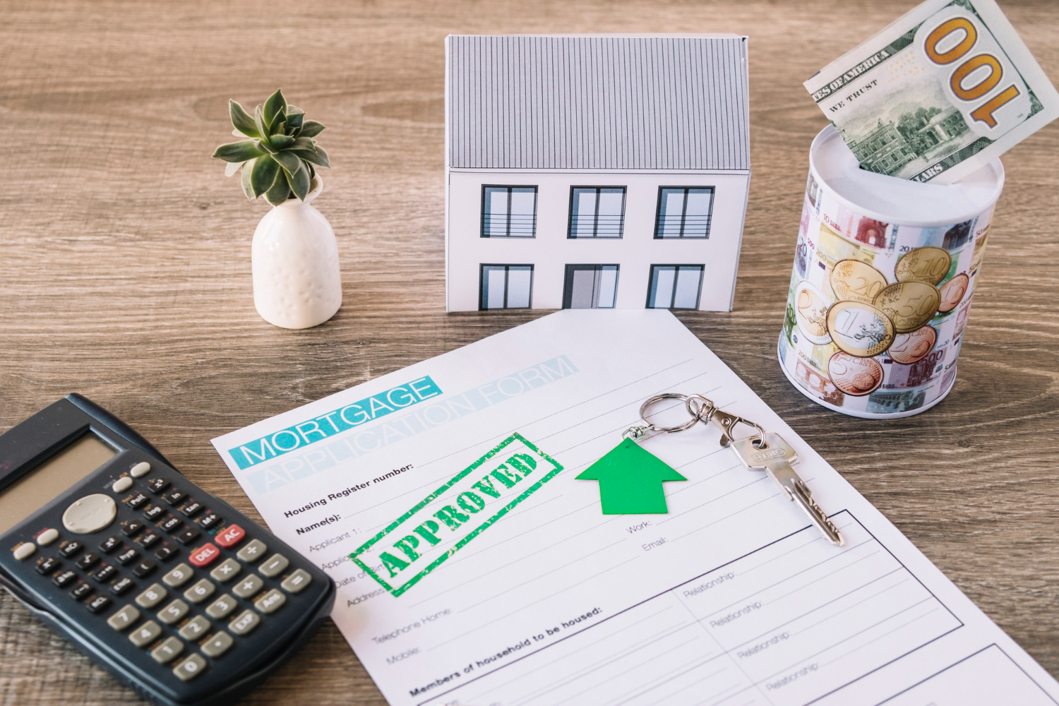 Ahorro en hipoteca con intereses preferenciales y crecimiento financiero 